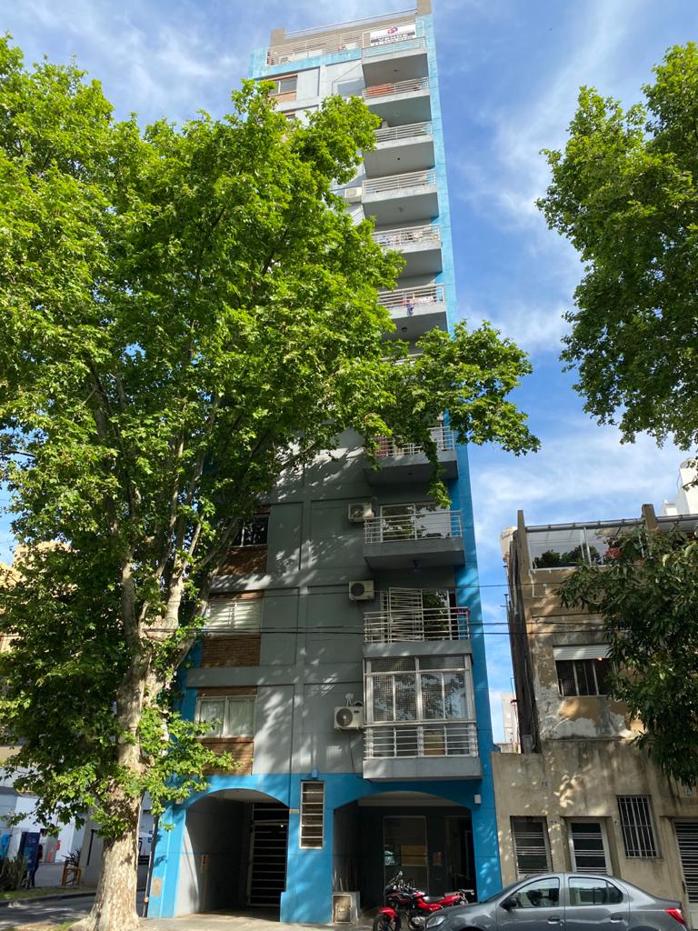 Avellaneda 1600, 1 C