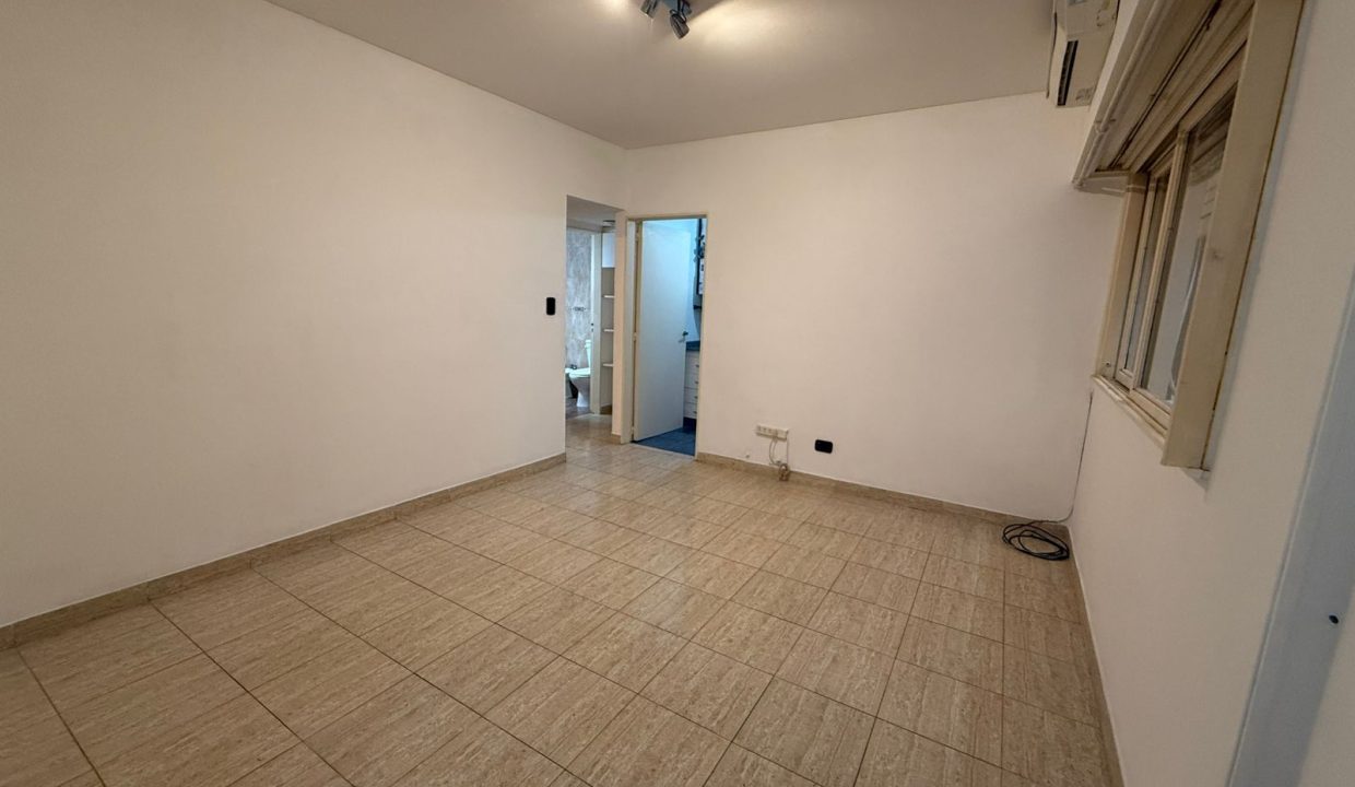 aa935723-ab62-4602-9feb-e8b245f45be1