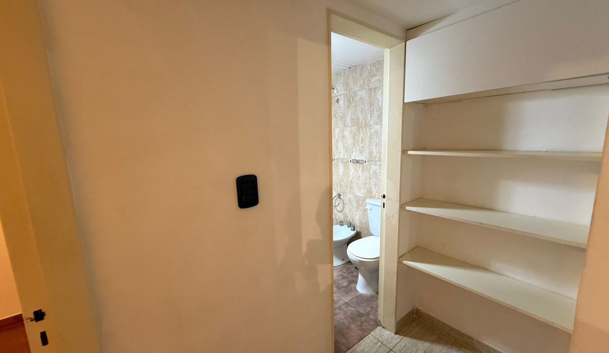 c551e8e8-5062-4562-a37f-44a94d823452