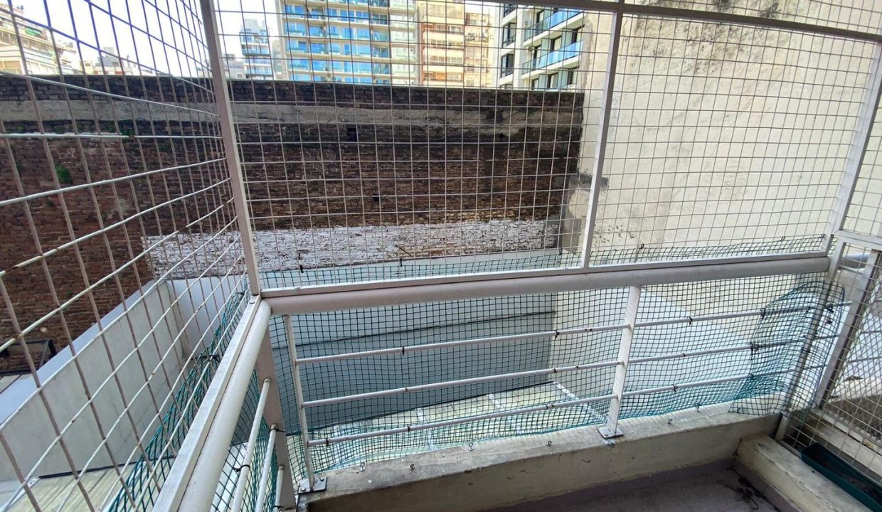 extra_large_u_690525e19b4df