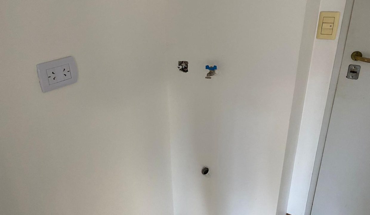 extra_large_u_690525e1c33b8