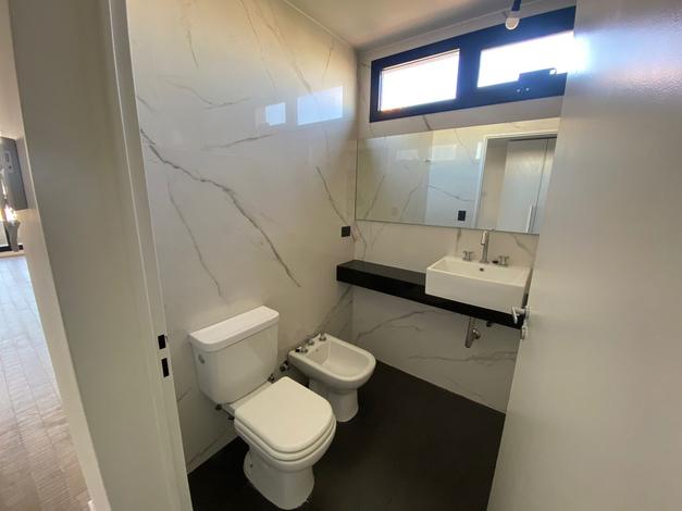 medium_u_683dee9557d76