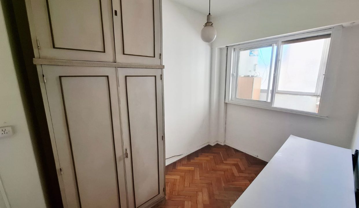 11 b