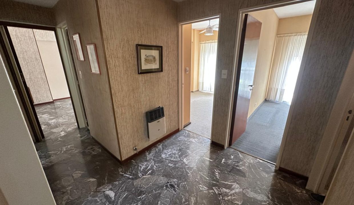 2a2abb98-c3f9-4b22-b088-eabd3b635bd7