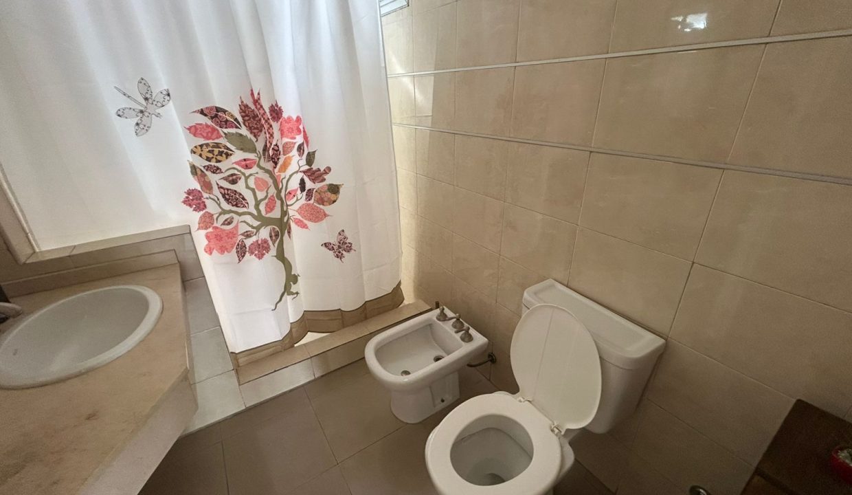 WhatsApp Image 2025-11-13 at 16.04.16