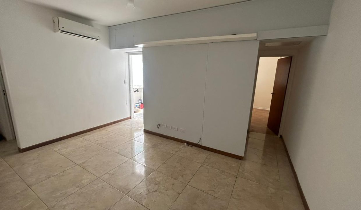 WhatsApp Image 2025-11-28 at 12.18.35 (2)