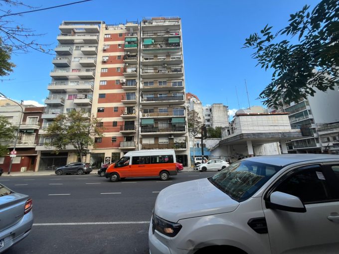 Diaz Velez 4078  6 18